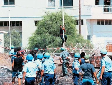 Αύγουστος 1996: Τάσος Ισαάκ και Σολωμός Σολωμού περνούν στο «πάνθεον» των ηρώων (φωτό, βίντεο)